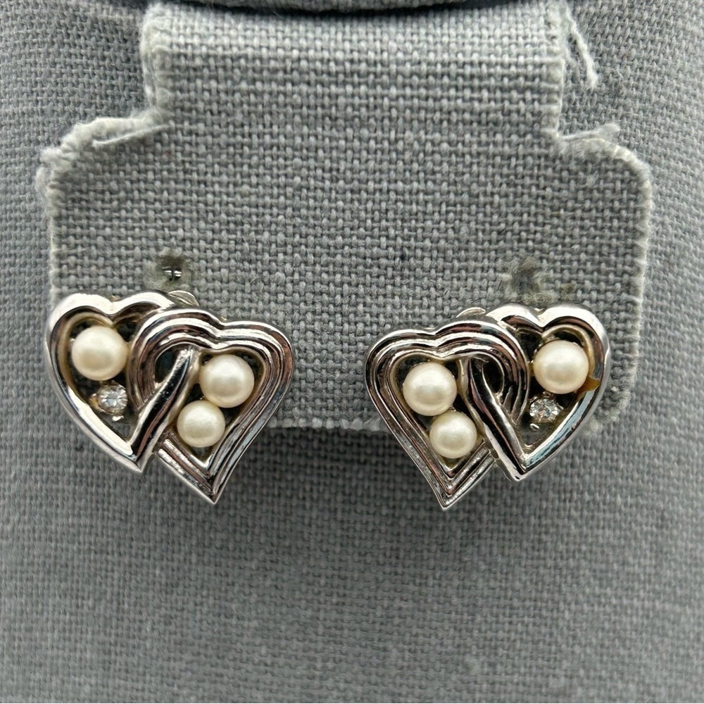 Vintage Trifari Silver Tone Faux Pearl Heart Clip On Earrings Rhinestones